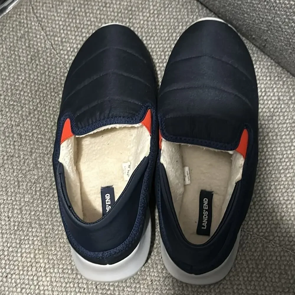 Lands End Men’s 12 outside lined hard sole puffer slippers shoes Navy Blue